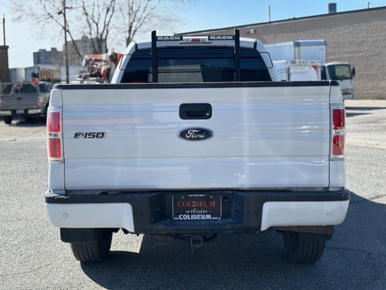 2013 Ford F-150 V8 **HEAVY DUTY 7 BOLT SUSPENSION- 136KM-1 OWNER** Photo