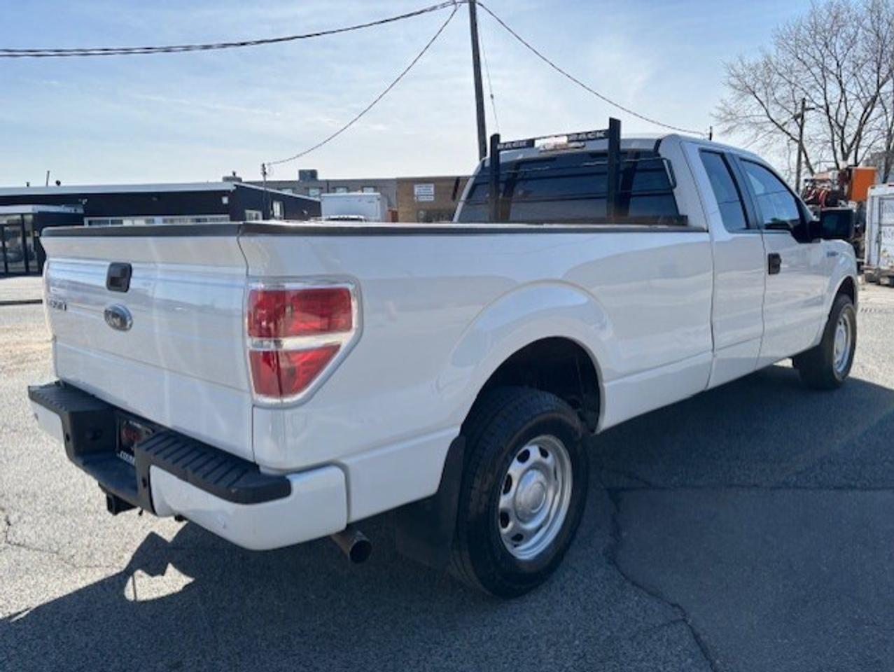 2013 Ford F-150 V8 **HEAVY DUTY 7 BOLT SUSPENSION- 136KM-1 OWNER** Photo