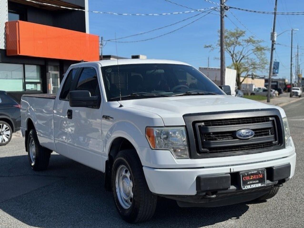 2013 Ford F-150 V8 **HEAVY DUTY 7 BOLT SUSPENSION- 136KM-1 OWNER** Photo