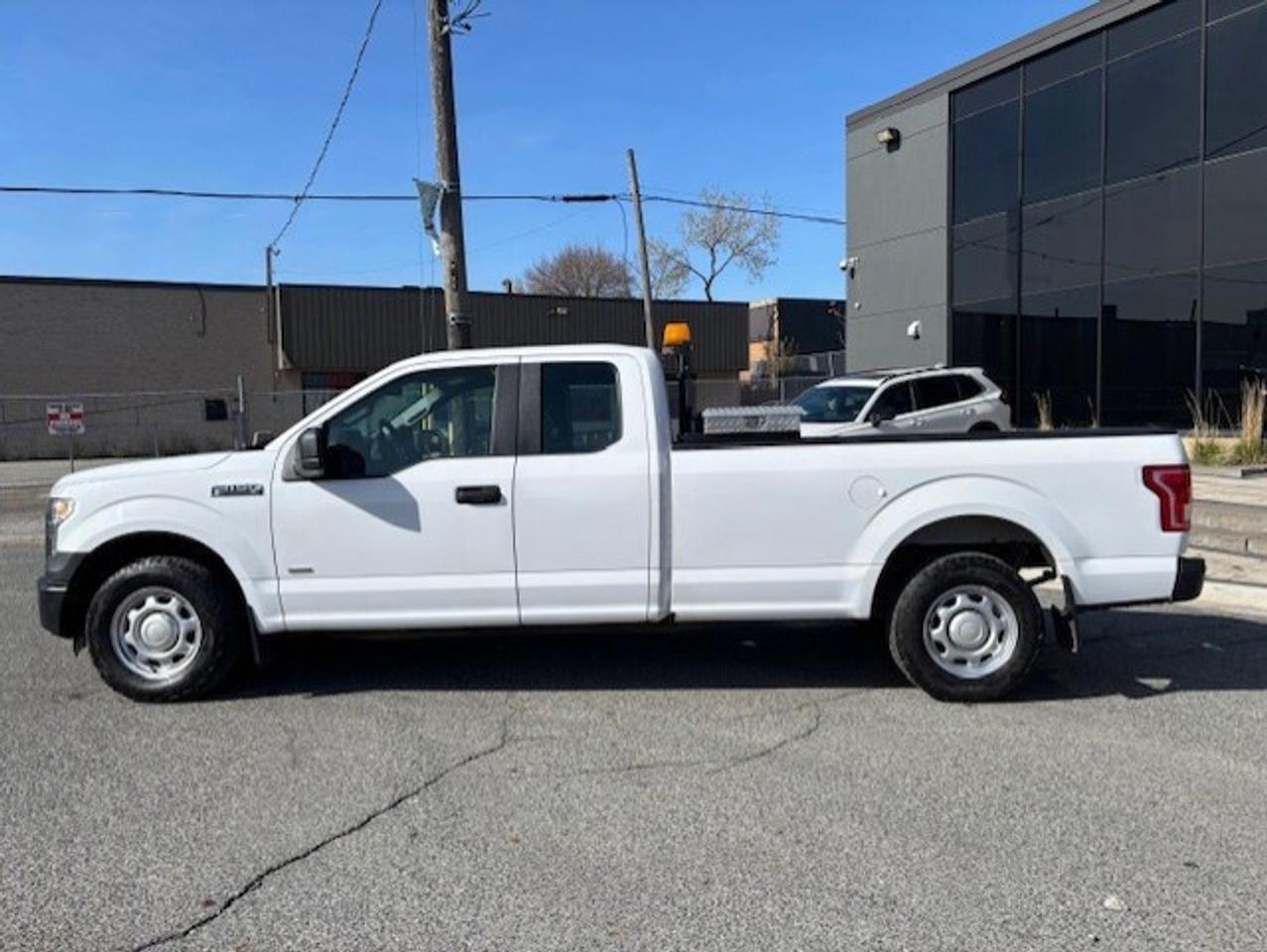 2016 Ford F-150 ONLY 30,000KM-1 OWNER- SUPERCAB-2.7L V6 ECOBOOST! Photo