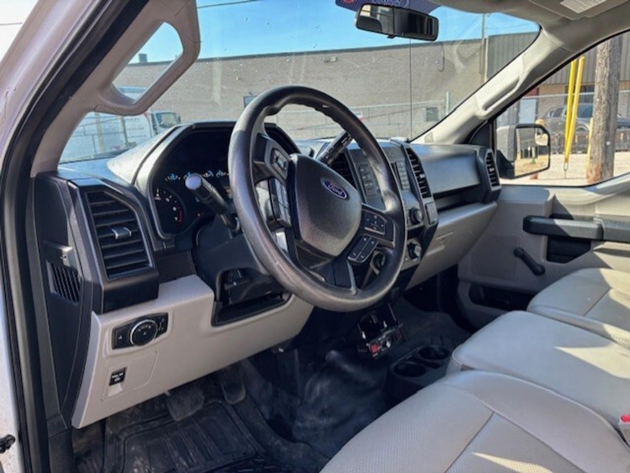 2016 Ford F-150 ONLY 30,000KM-1 OWNER- SUPERCAB-2.7L V6 ECOBOOST! Photo
