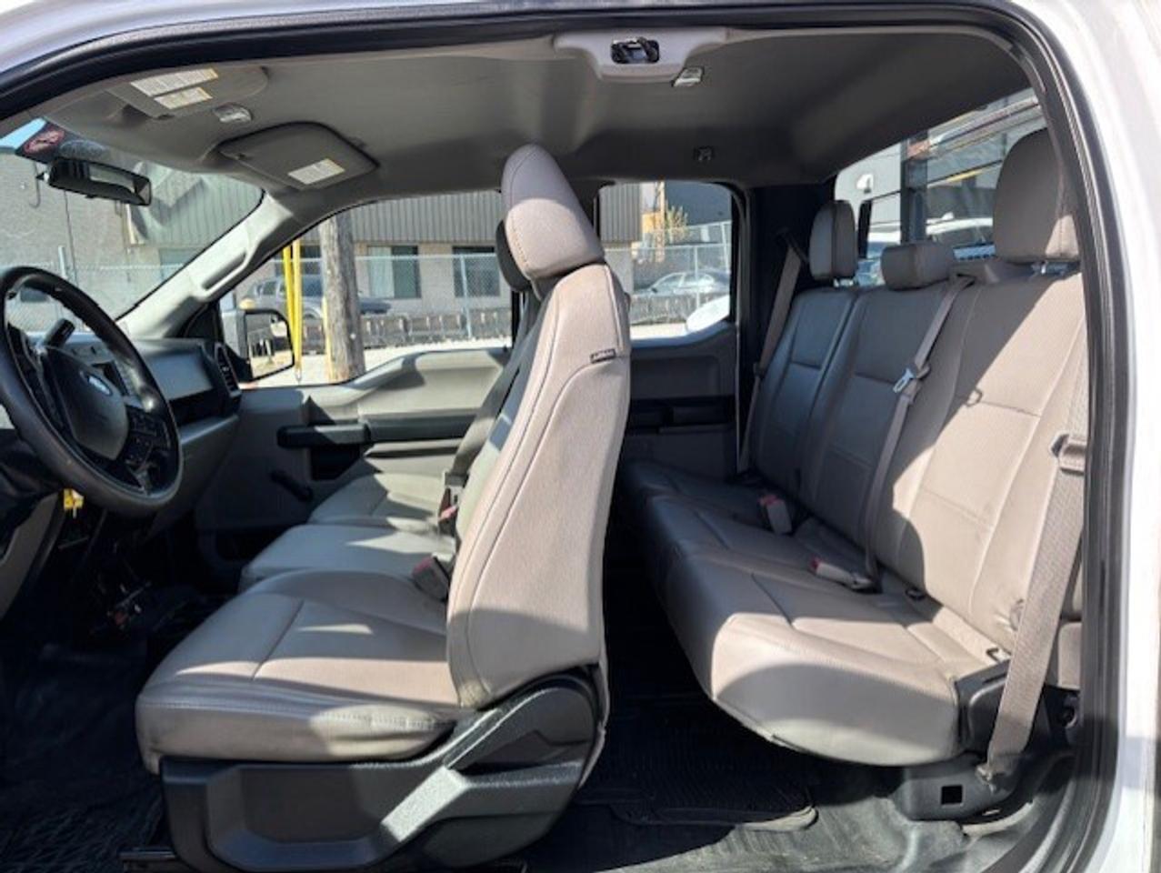 2016 Ford F-150 ONLY 30,000KM-1 OWNER- SUPERCAB-2.7L V6 ECOBOOST! Photo