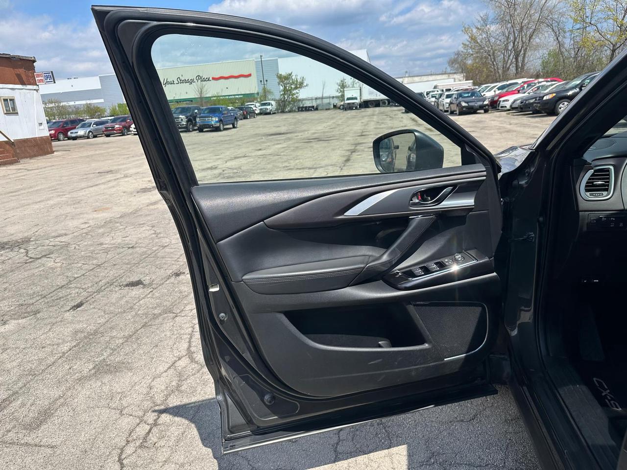 2017 Mazda CX-9 Grand Touring Photo