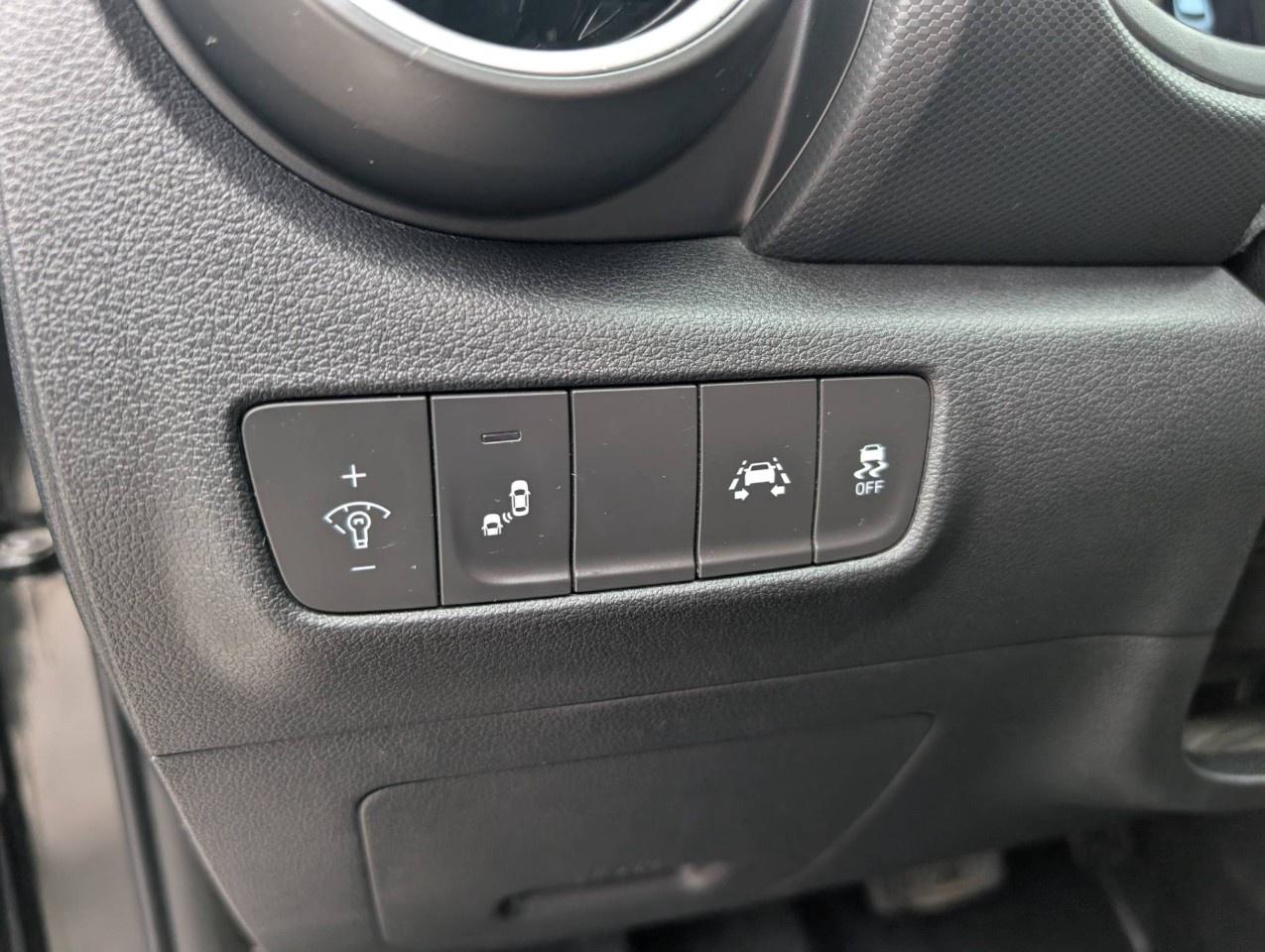2020 Hyundai KONA 2.0L Luxury AWD Photo
