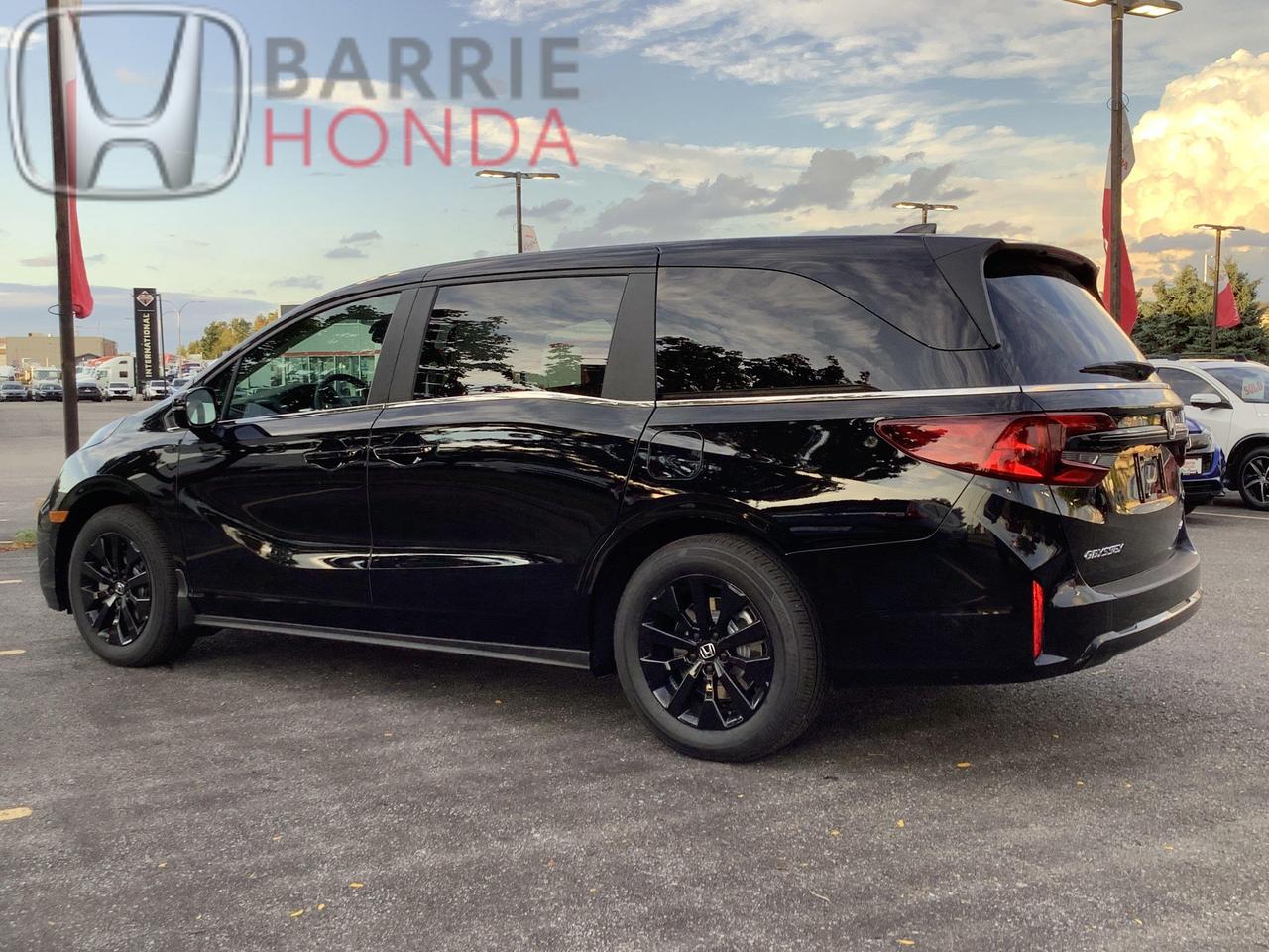2026 Honda CR-V Hybrid Touring 4dr All-Wheel Drive Photo