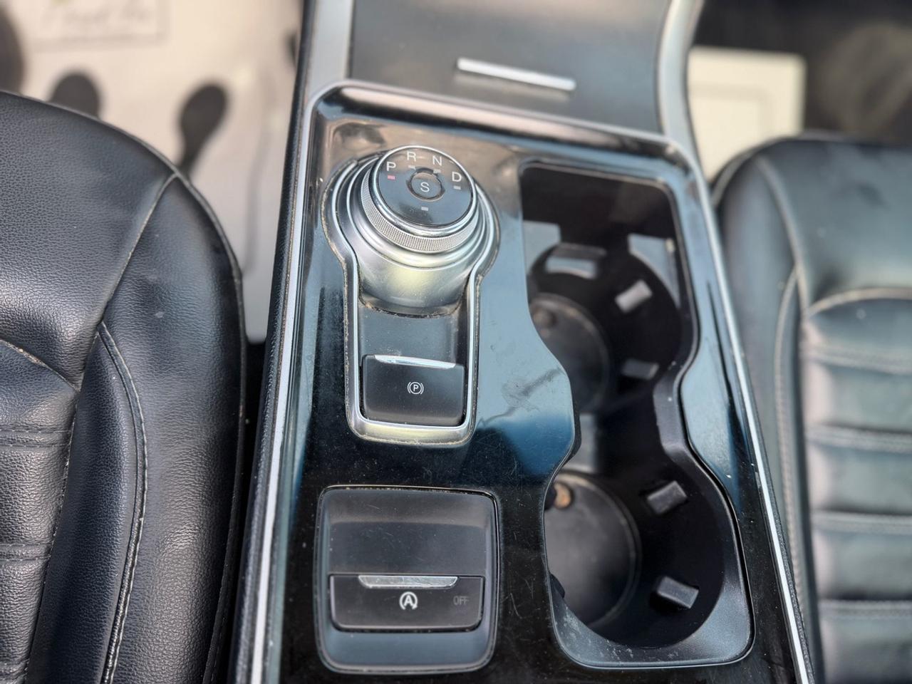 2019 Ford Edge SEL Photo