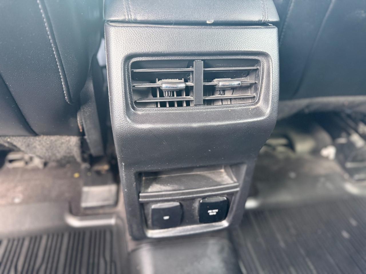 2019 Ford Edge SEL Photo