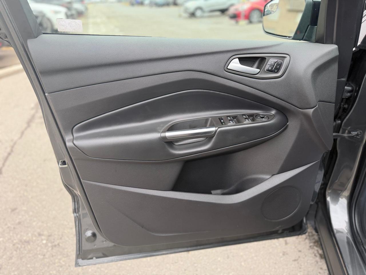 2019 Ford Escape Titanium Photo