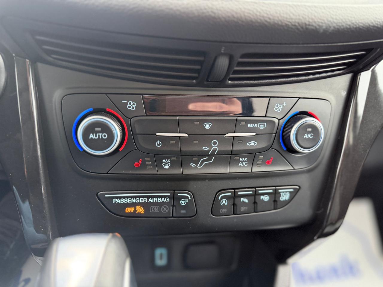 2019 Ford Escape Titanium Photo