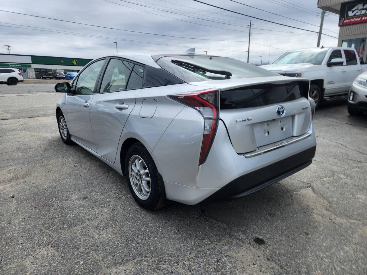 2016 Toyota Prius Base 5dr Hatchback Photo