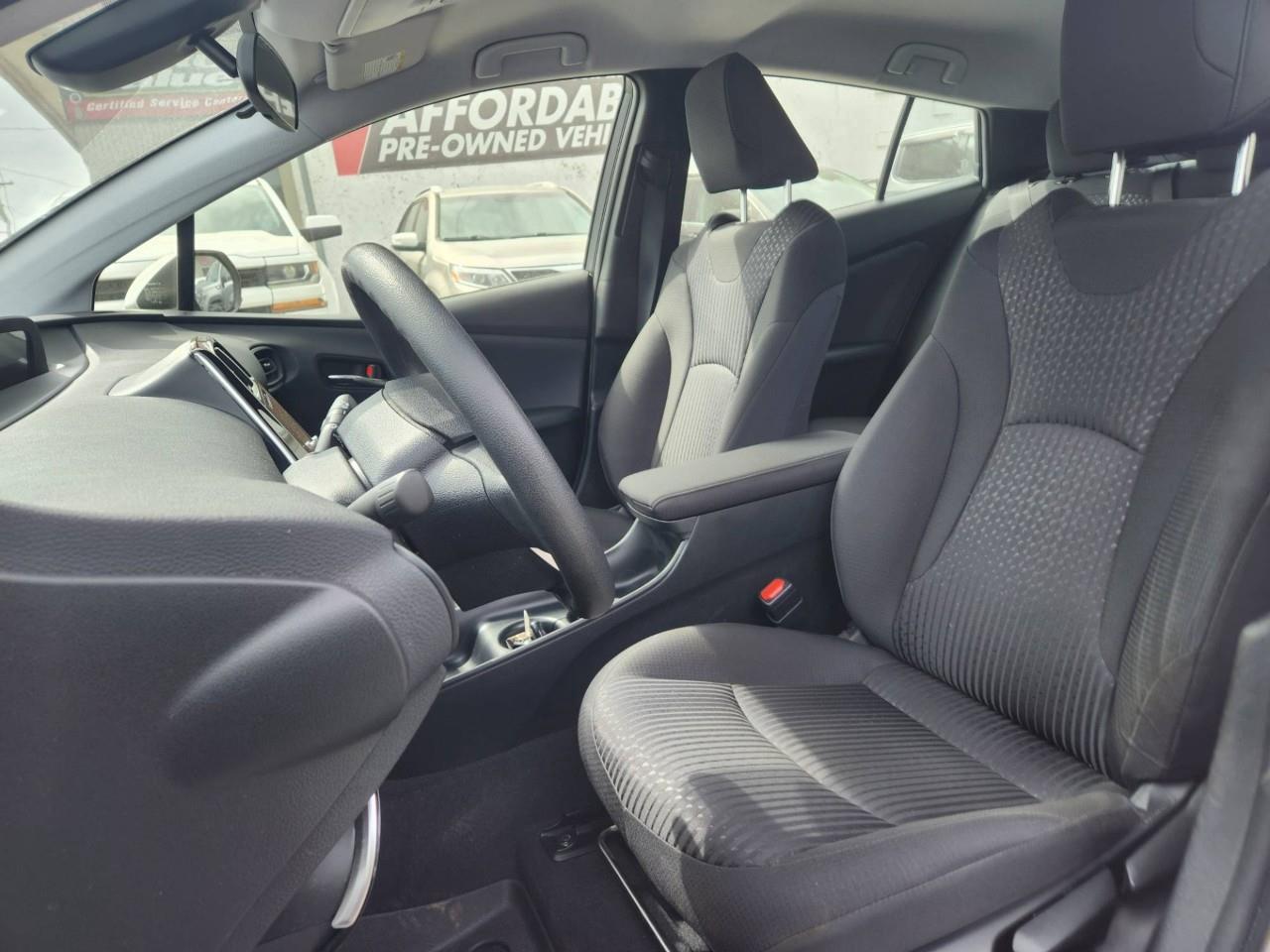 2016 Toyota Prius Base 5dr Hatchback Photo