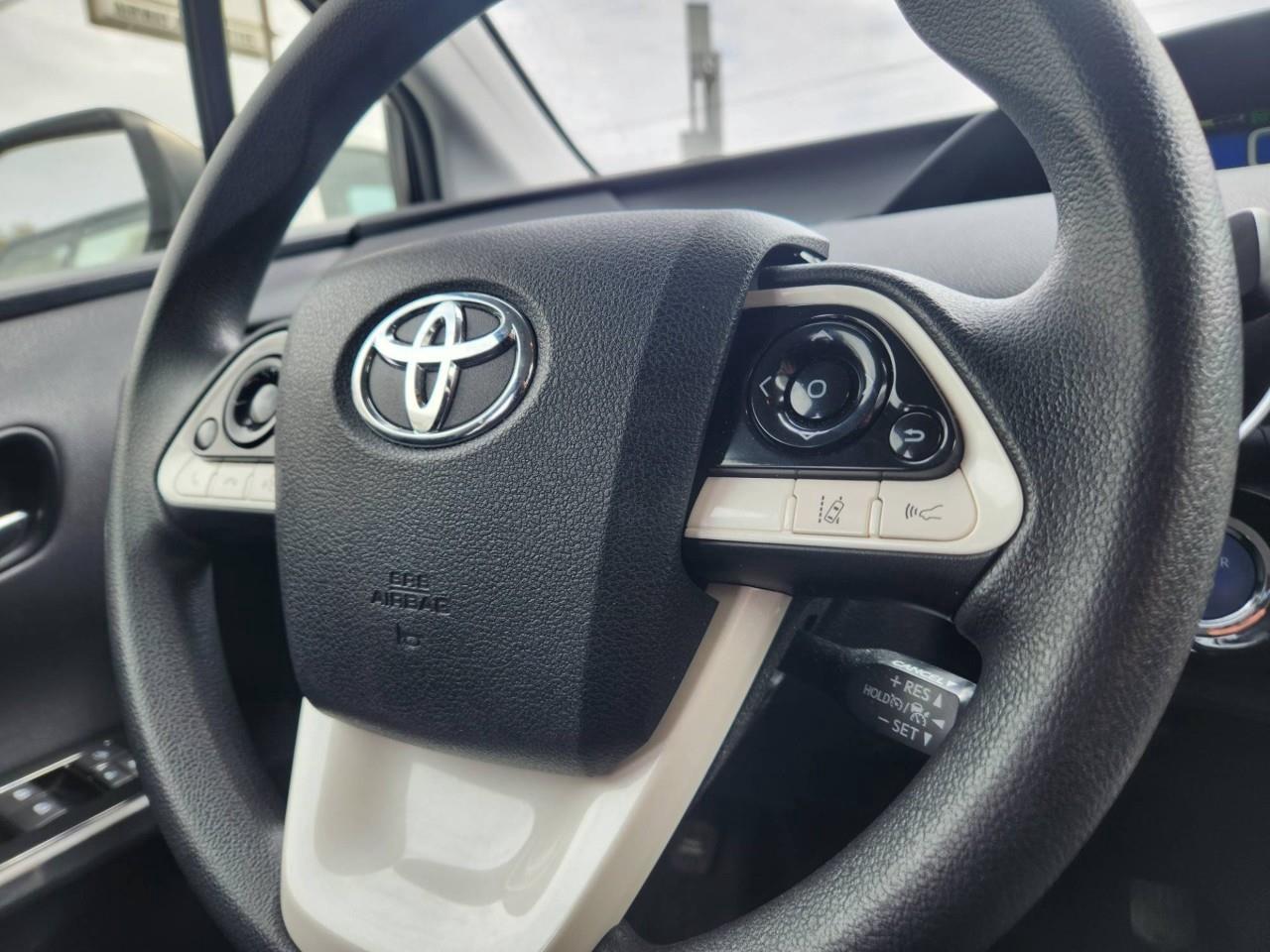 2016 Toyota Prius Base 5dr Hatchback Photo
