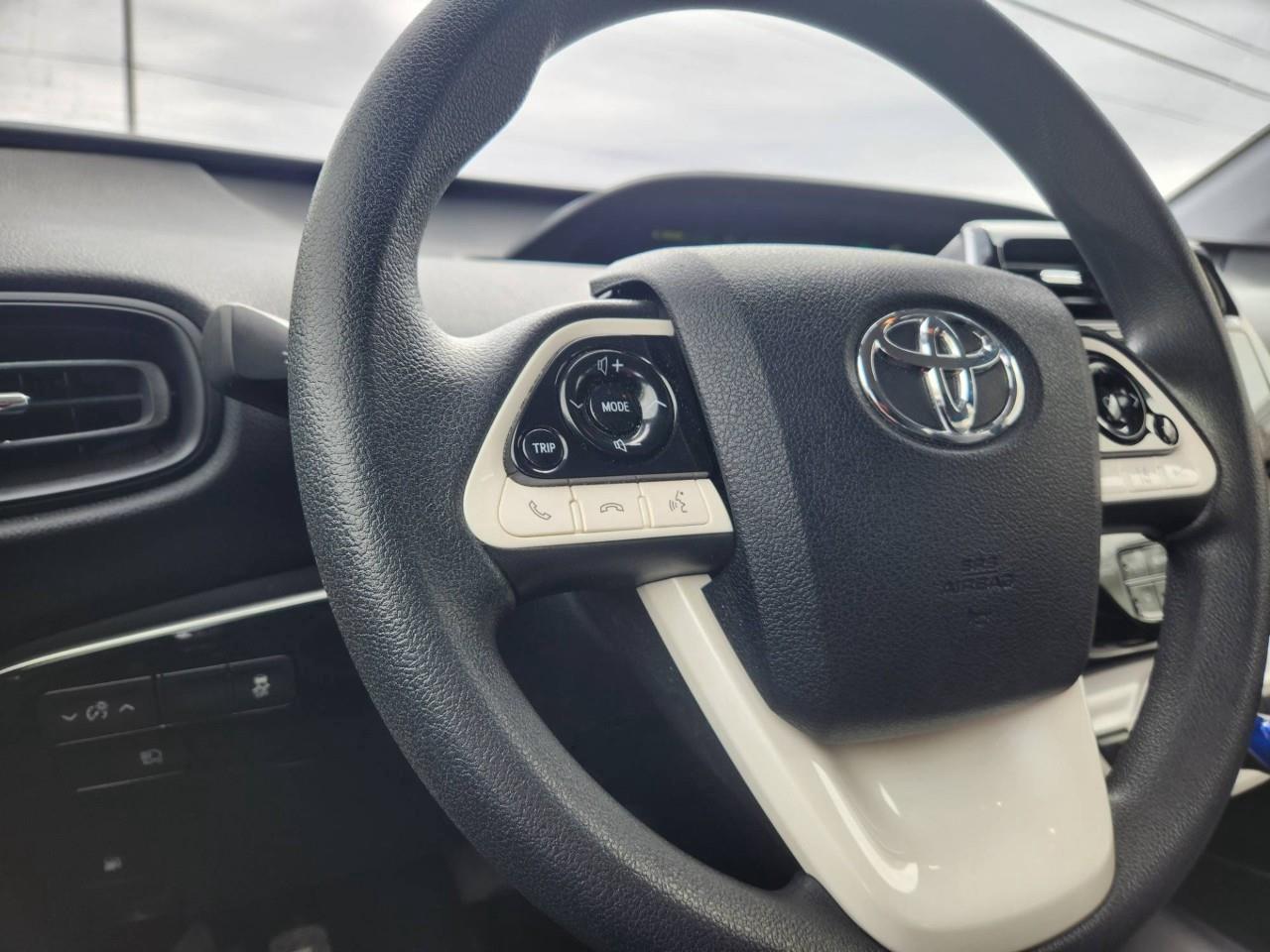 2016 Toyota Prius Base 5dr Hatchback Photo