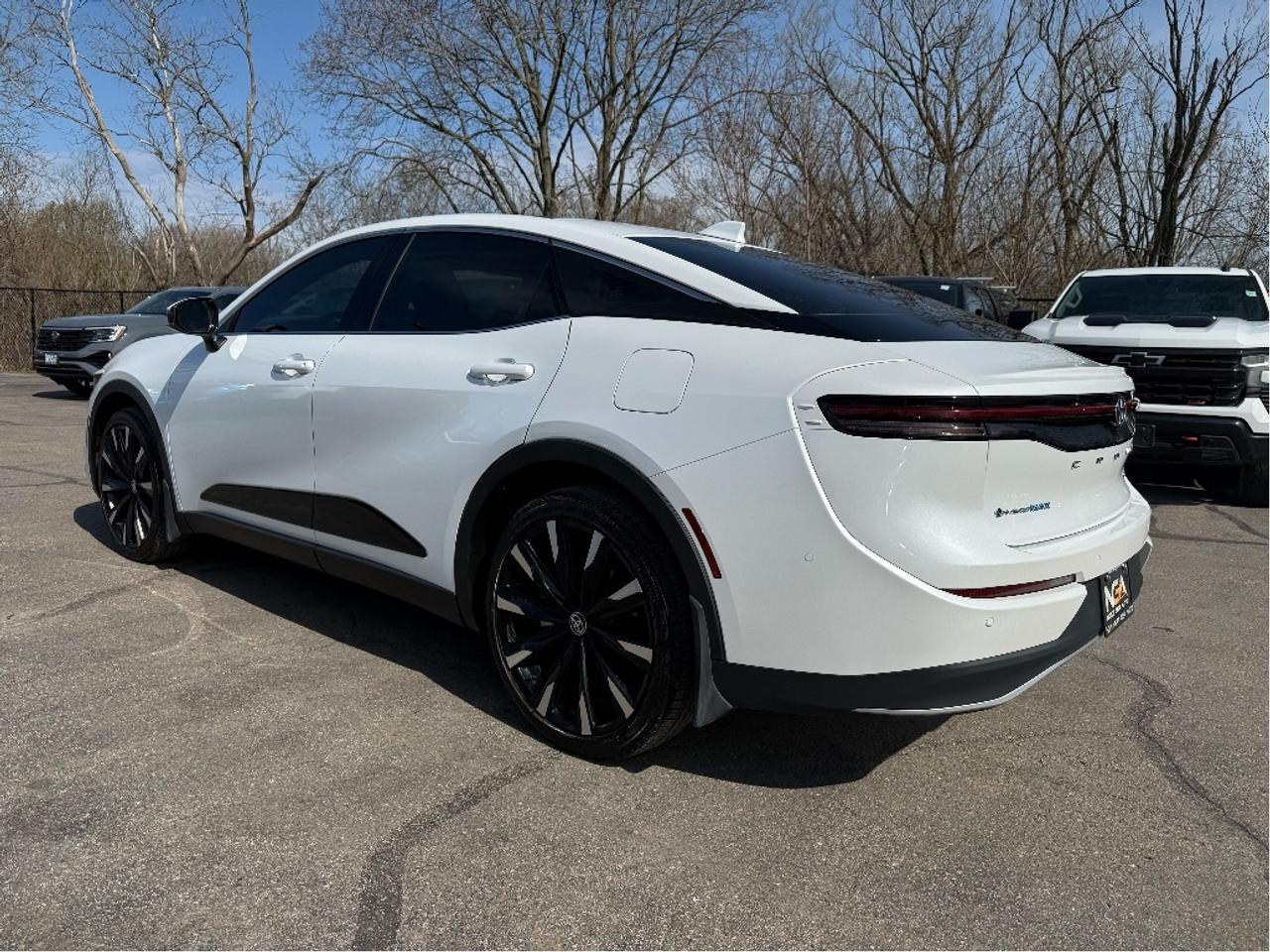 2025 Toyota Crown Platinum Photo