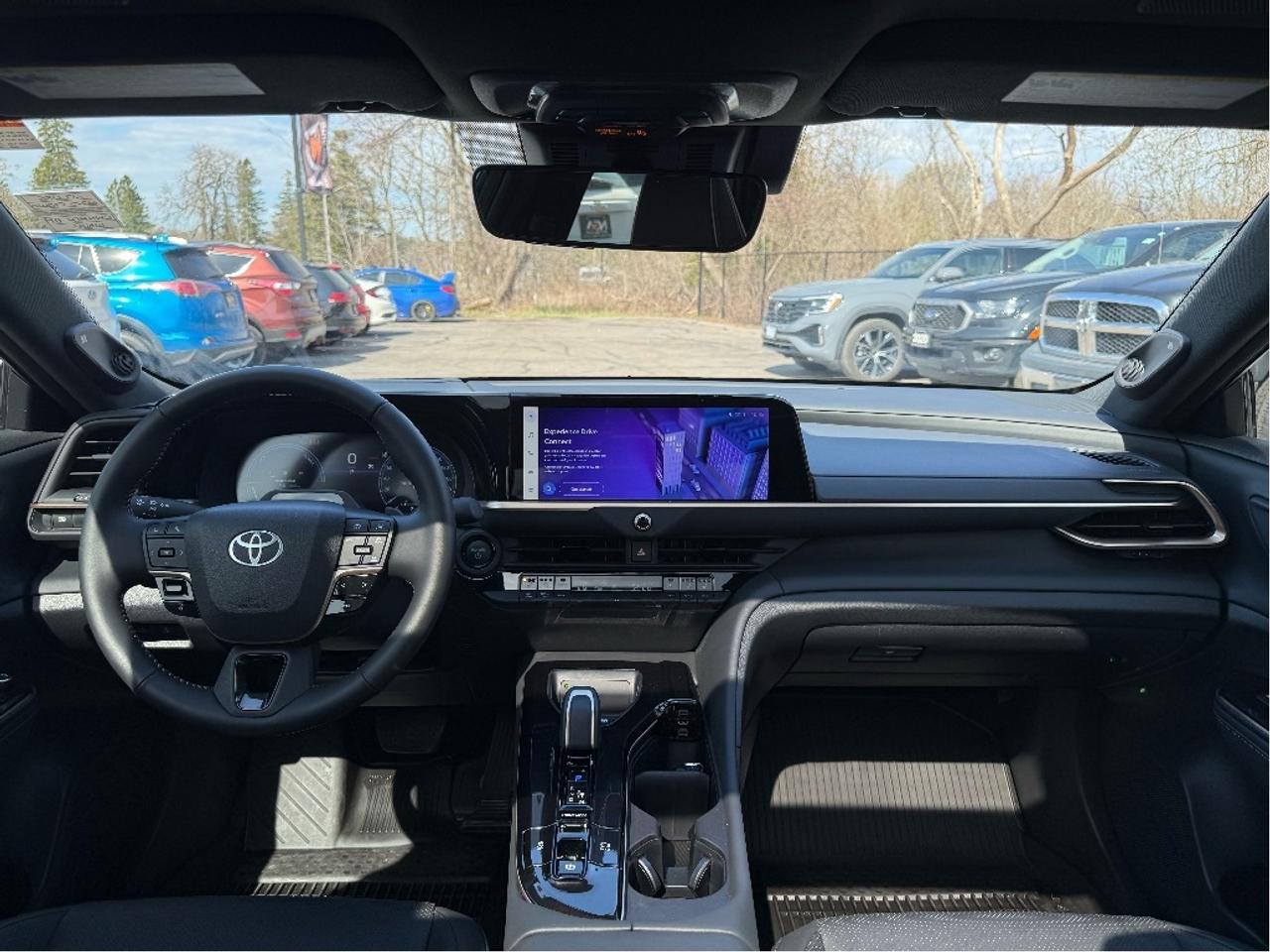 2025 Toyota Crown Platinum Photo