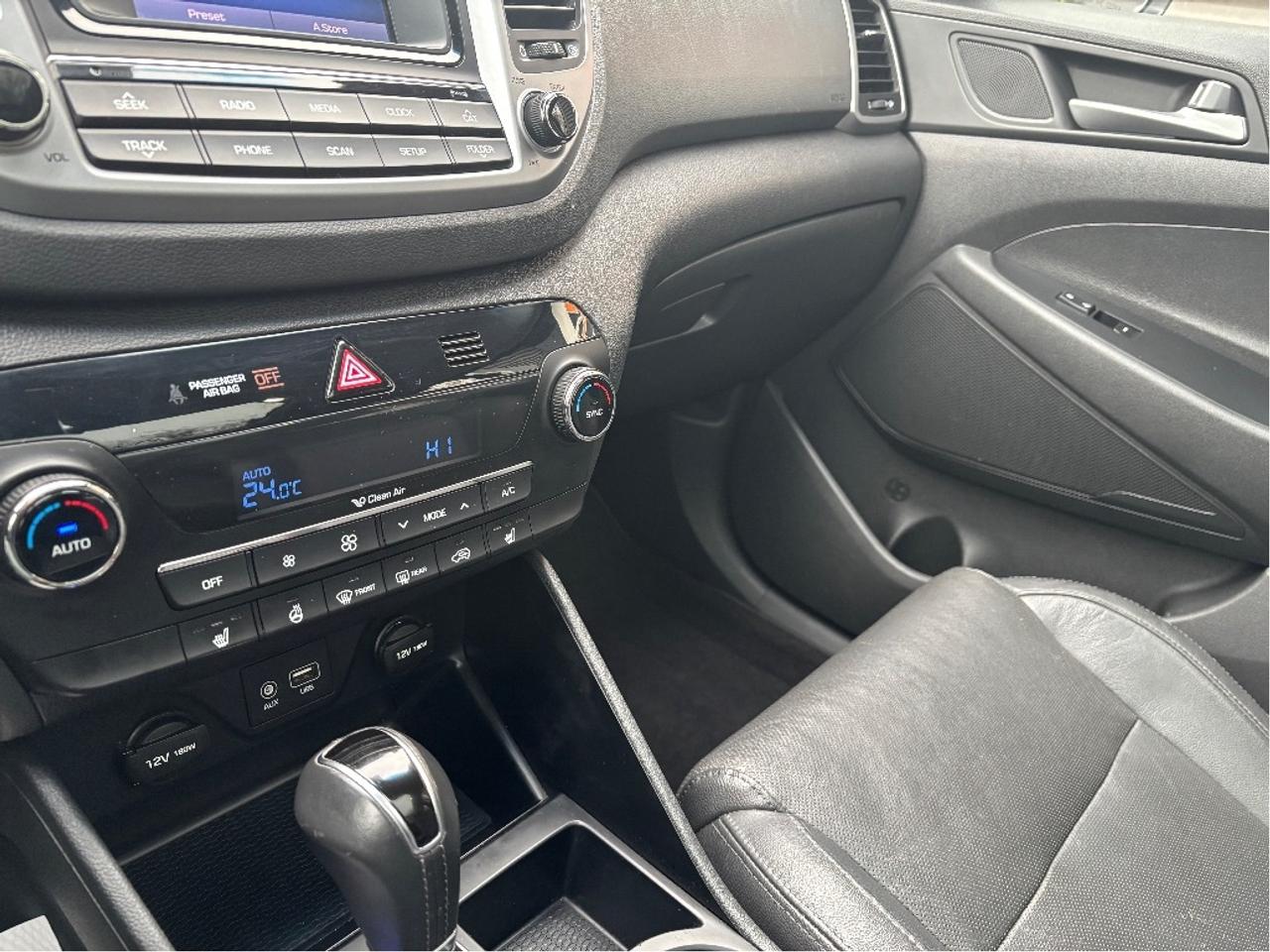 2017 Hyundai Tucson SE LEATHER ROOF BLINDSPOT DETECTION CLEAN Photo