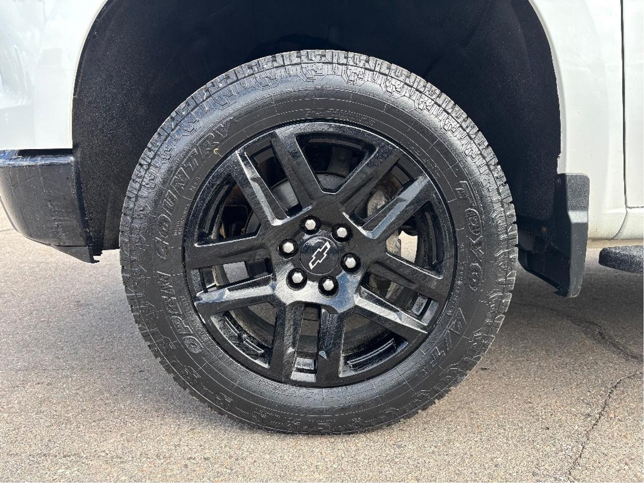 2022 Chevrolet Silverado 1500 LT Trail Boss 12INCH DISPLAY NAV ONE OWNER Photo