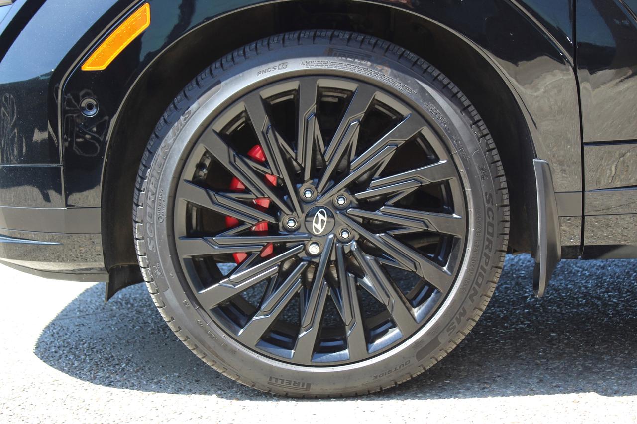 2024 Hyundai Santa Fe Ultimate Calligraphy Photo