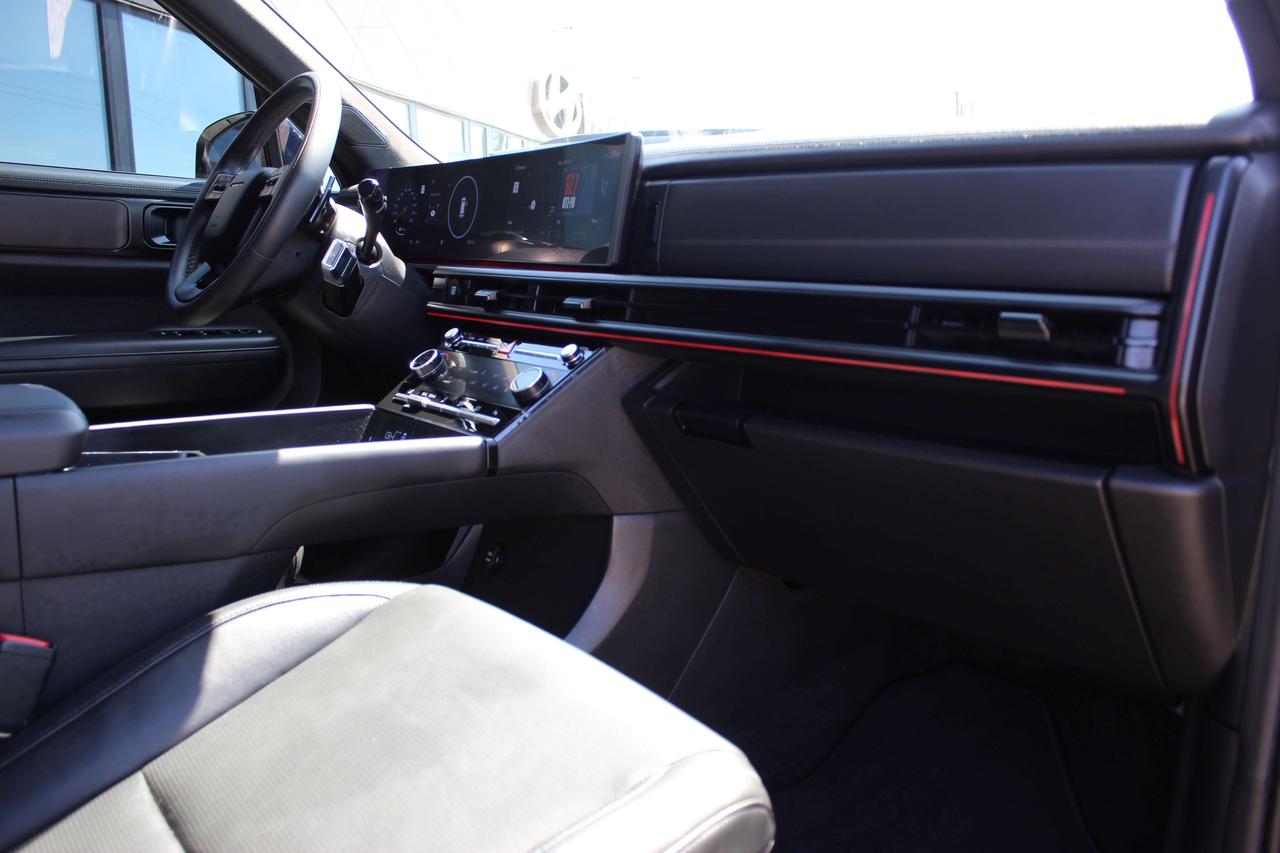 2024 Hyundai Santa Fe ULTIMATE CALLIGRAPHY AWD Photo