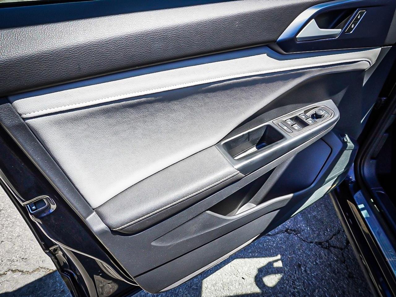2024 Volkswagen Taos  Photo