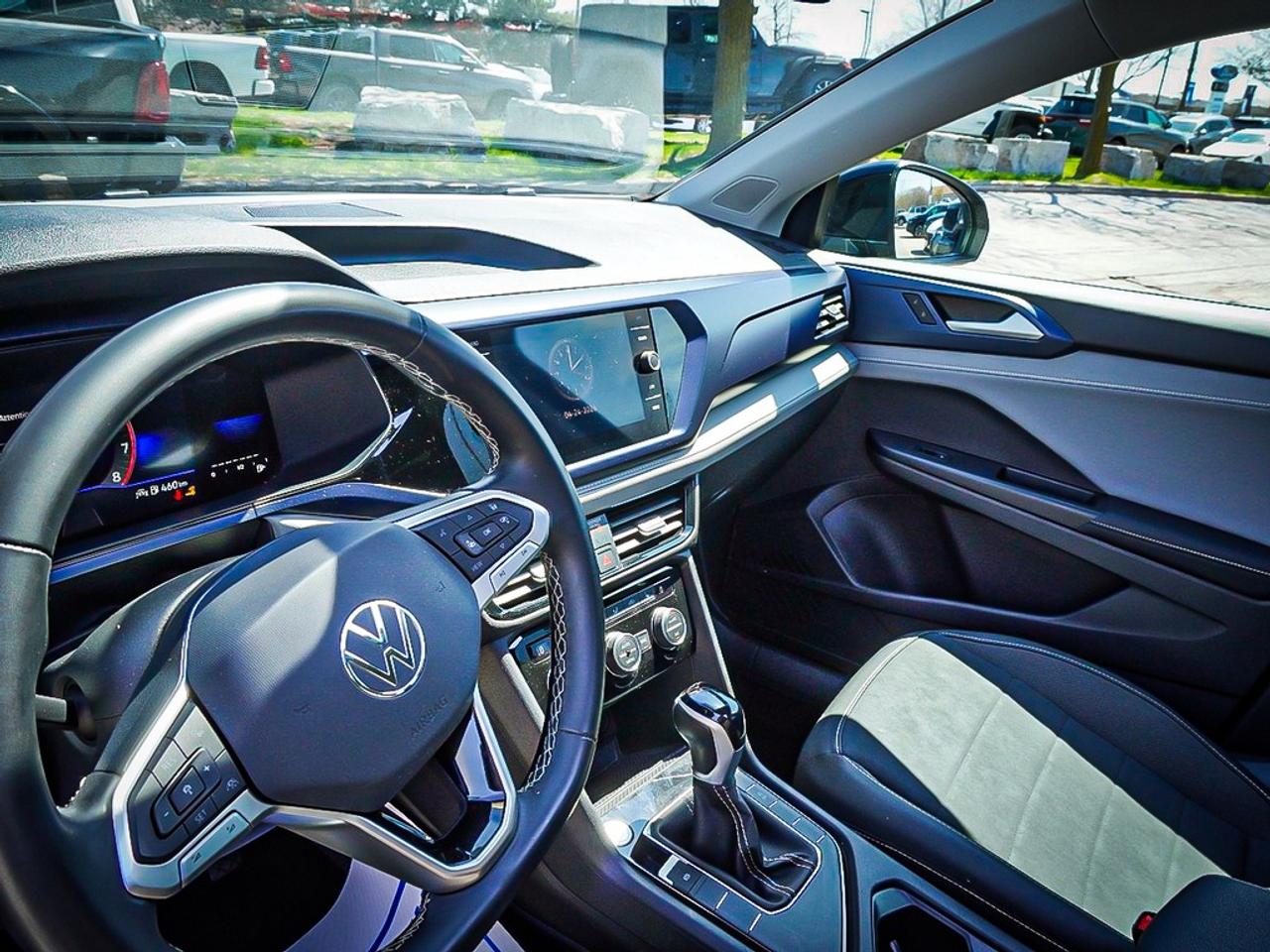 2024 Volkswagen Taos  Photo