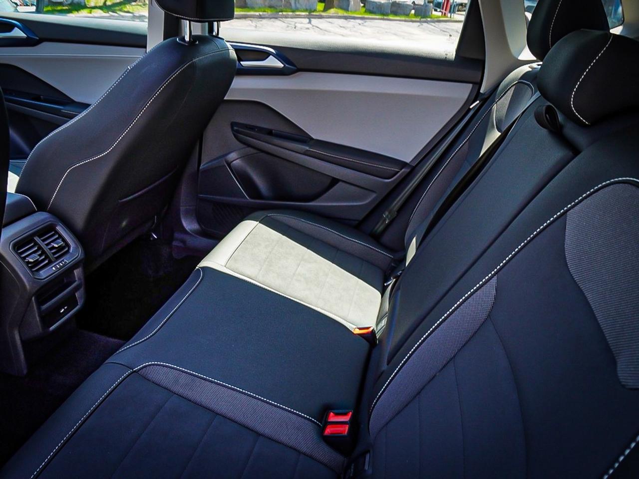 2024 Volkswagen Taos  Photo