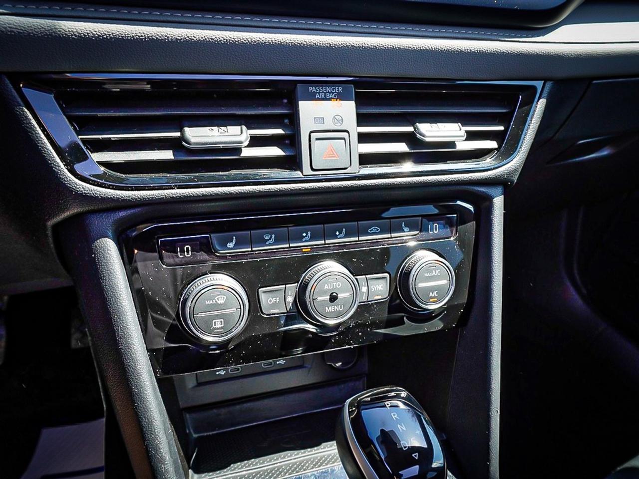 2024 Volkswagen Taos  Photo