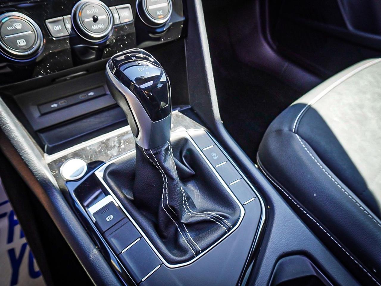 2024 Volkswagen Taos  Photo
