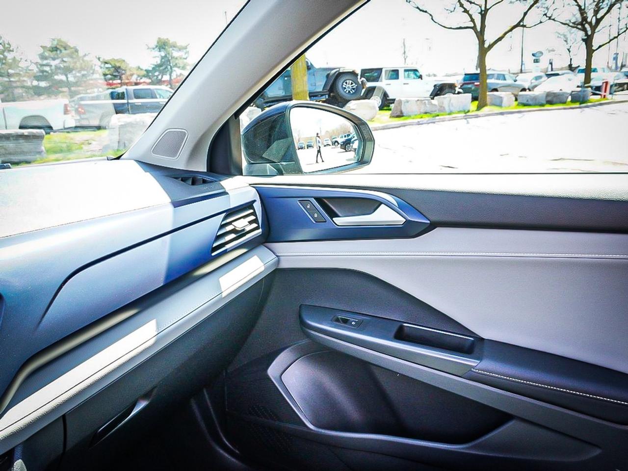 2024 Volkswagen Taos  Photo