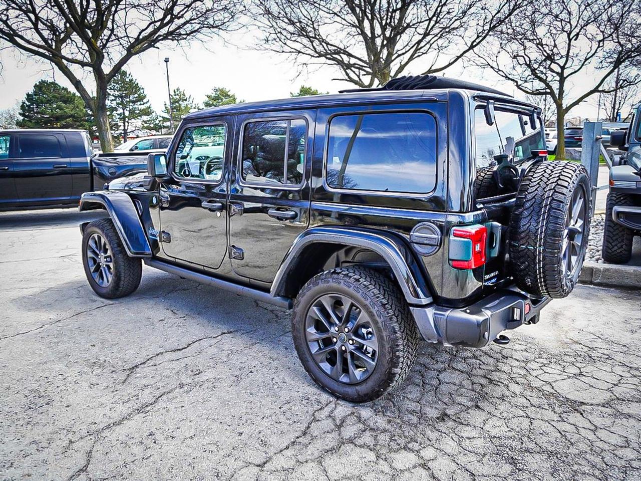 2025 Jeep Wrangler 4xe  Photo