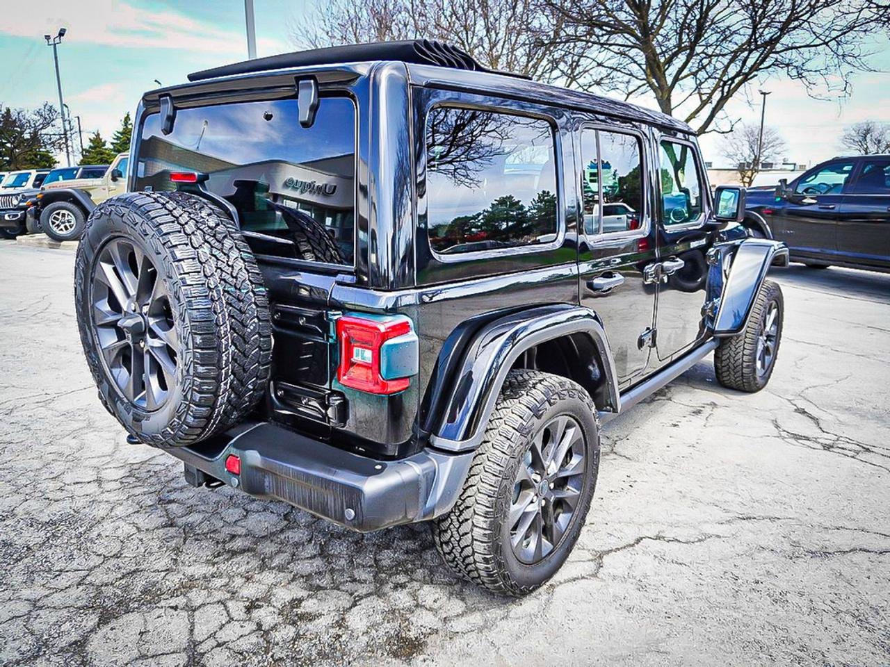 2025 Jeep Wrangler 4xe  Photo