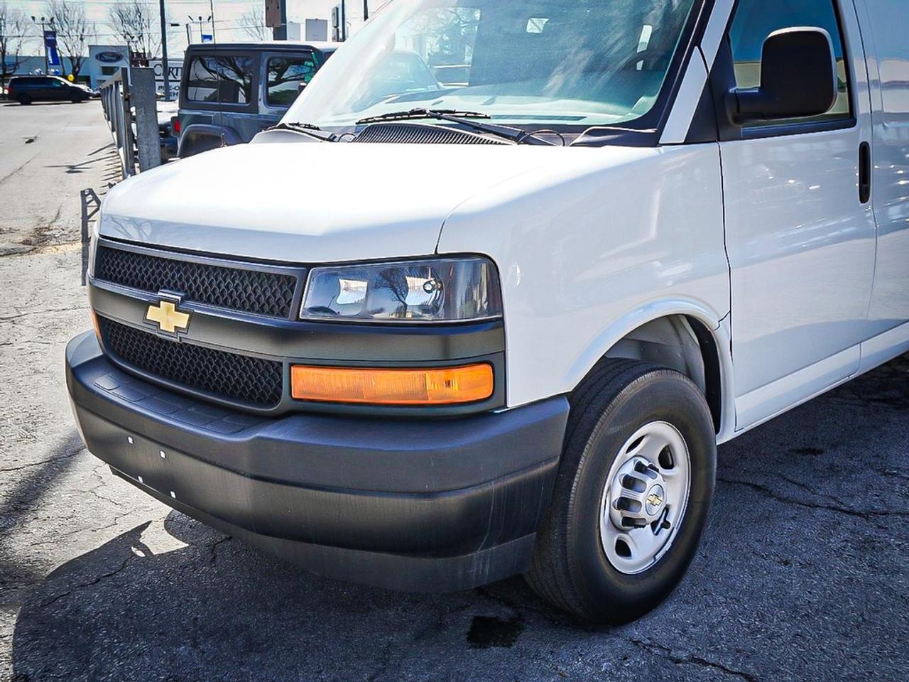 2023 Chevrolet Express  Photo