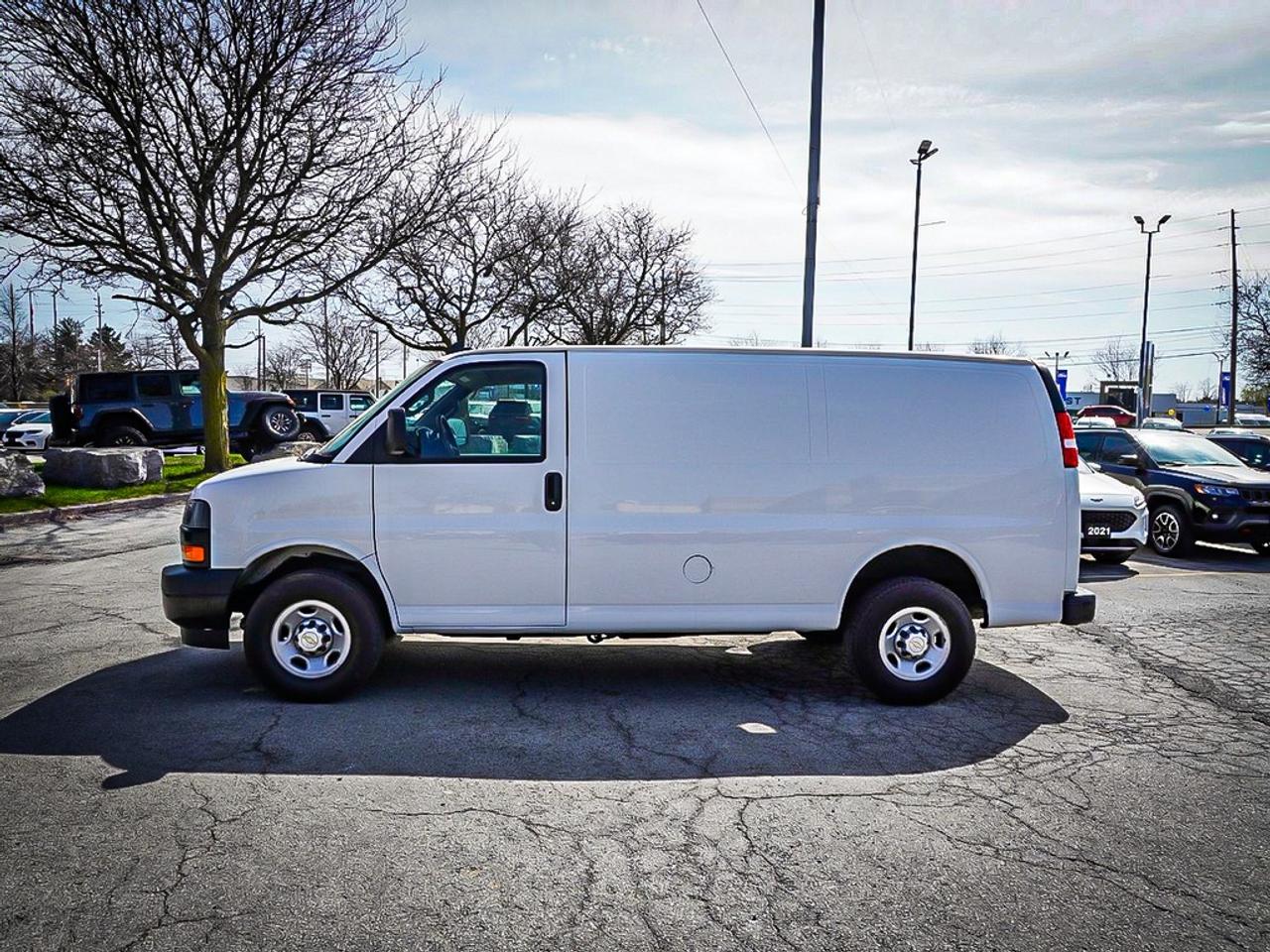 2023 Chevrolet Express  Photo