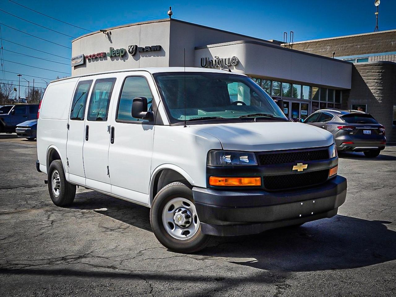 2023 Chevrolet Express  Photo