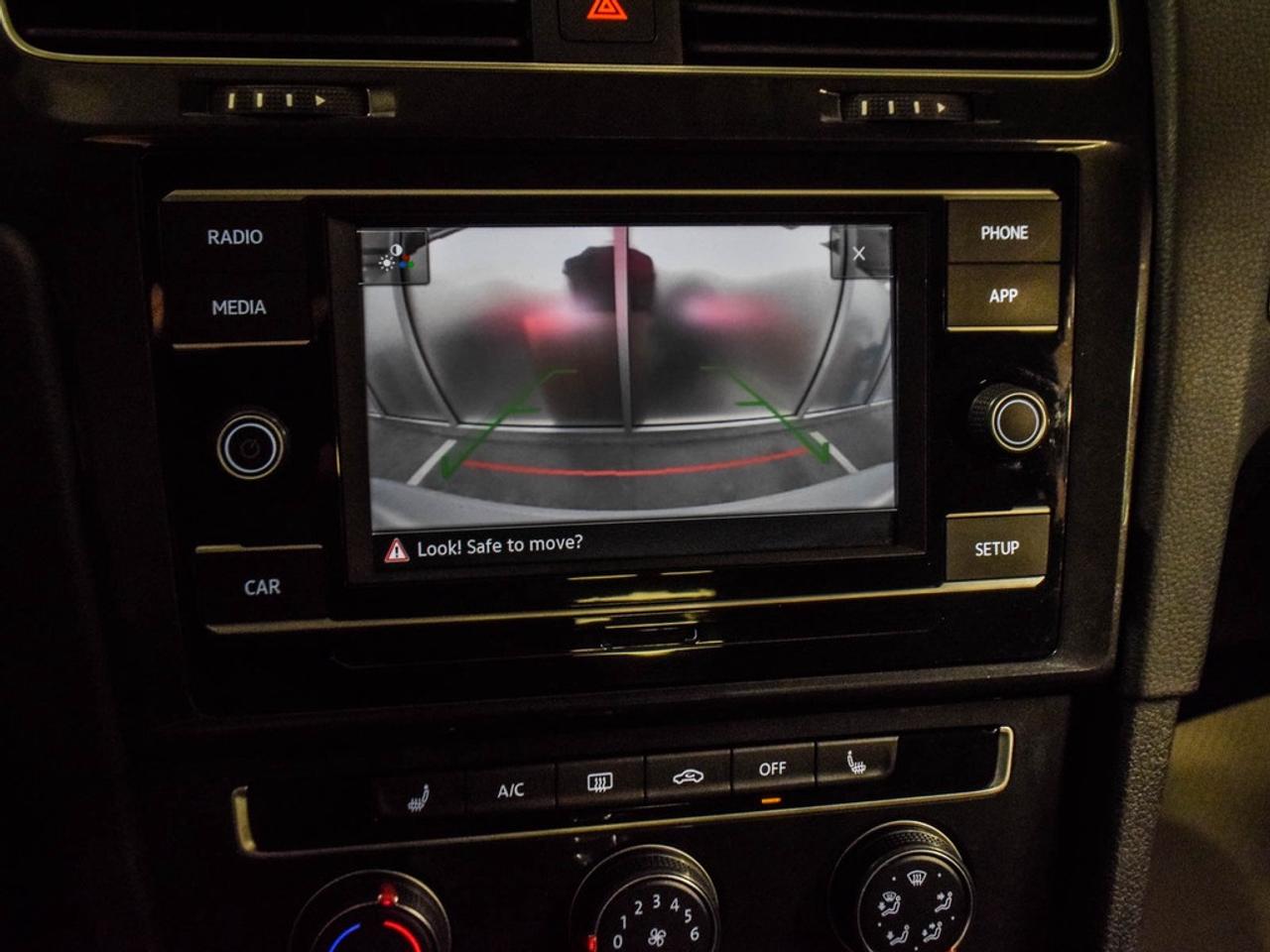 2019 Volkswagen Golf  Photo