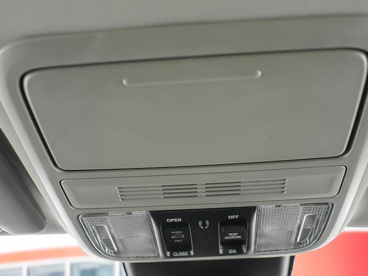 2026 Honda Odyssey Touring Passenger Van Photo