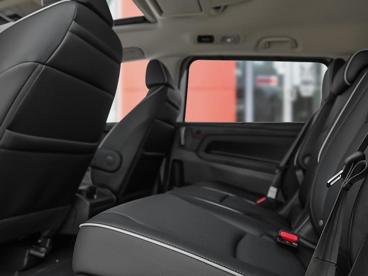 2026 Honda Odyssey Touring Passenger Van Photo