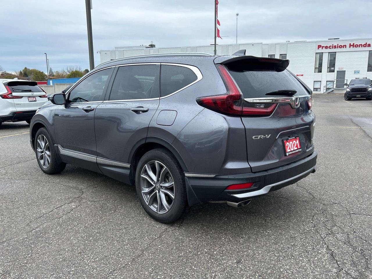 2021 Honda CR-V Touring Photo4