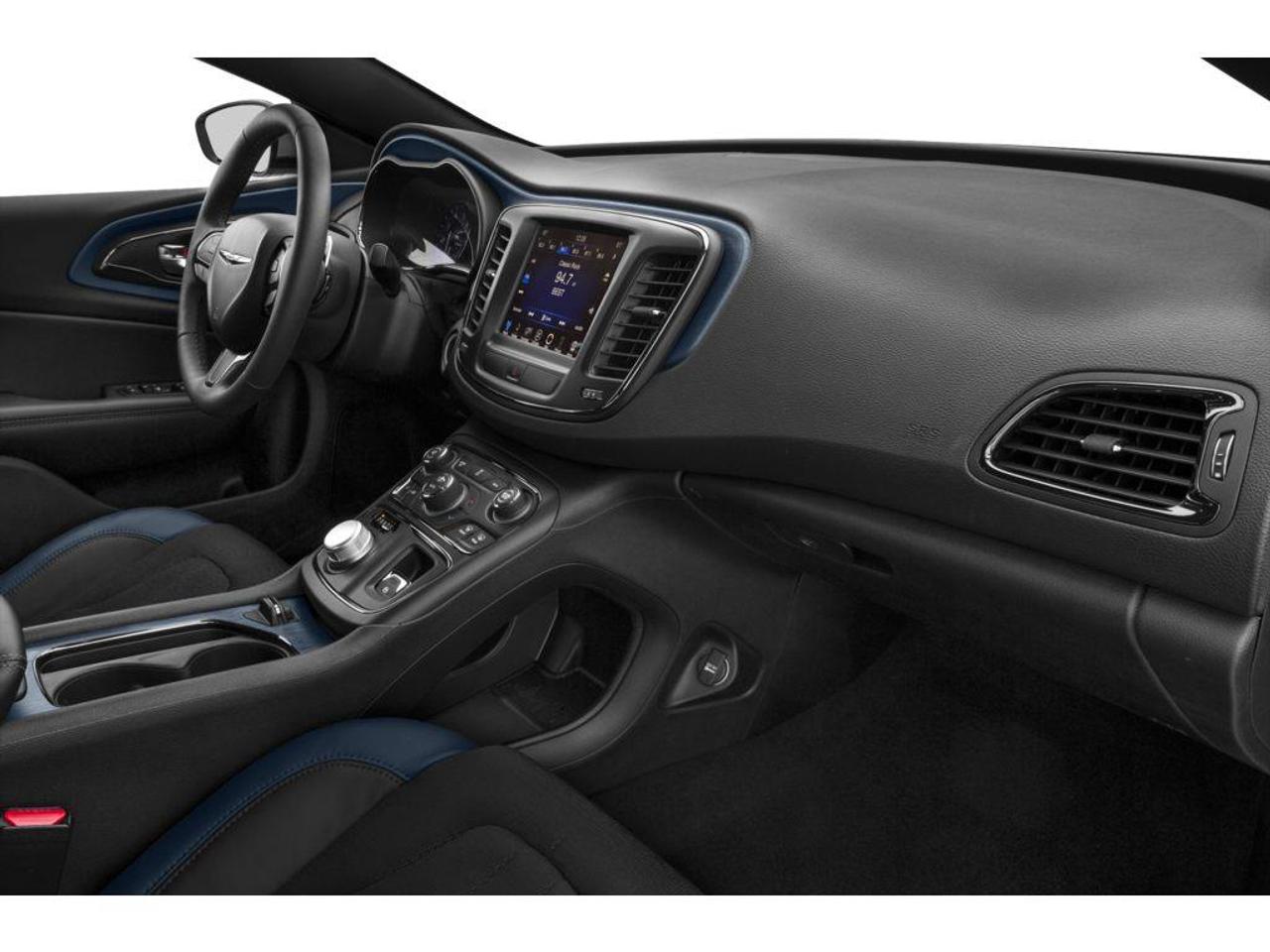 2015 Chrysler 200 S 4dr Front-wheel Drive Sedan Photo