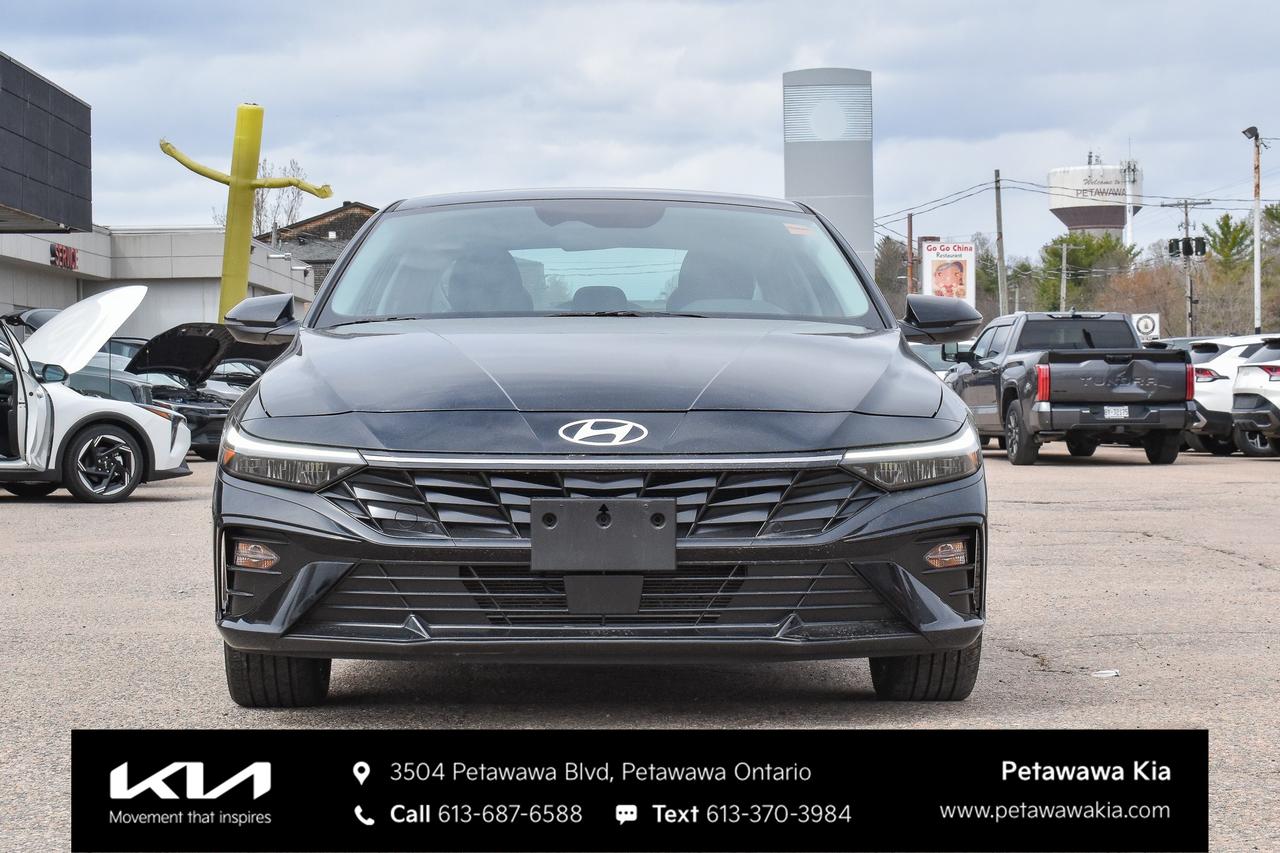 2025 Hyundai Elantra Luxury 4dr Sedan Photo