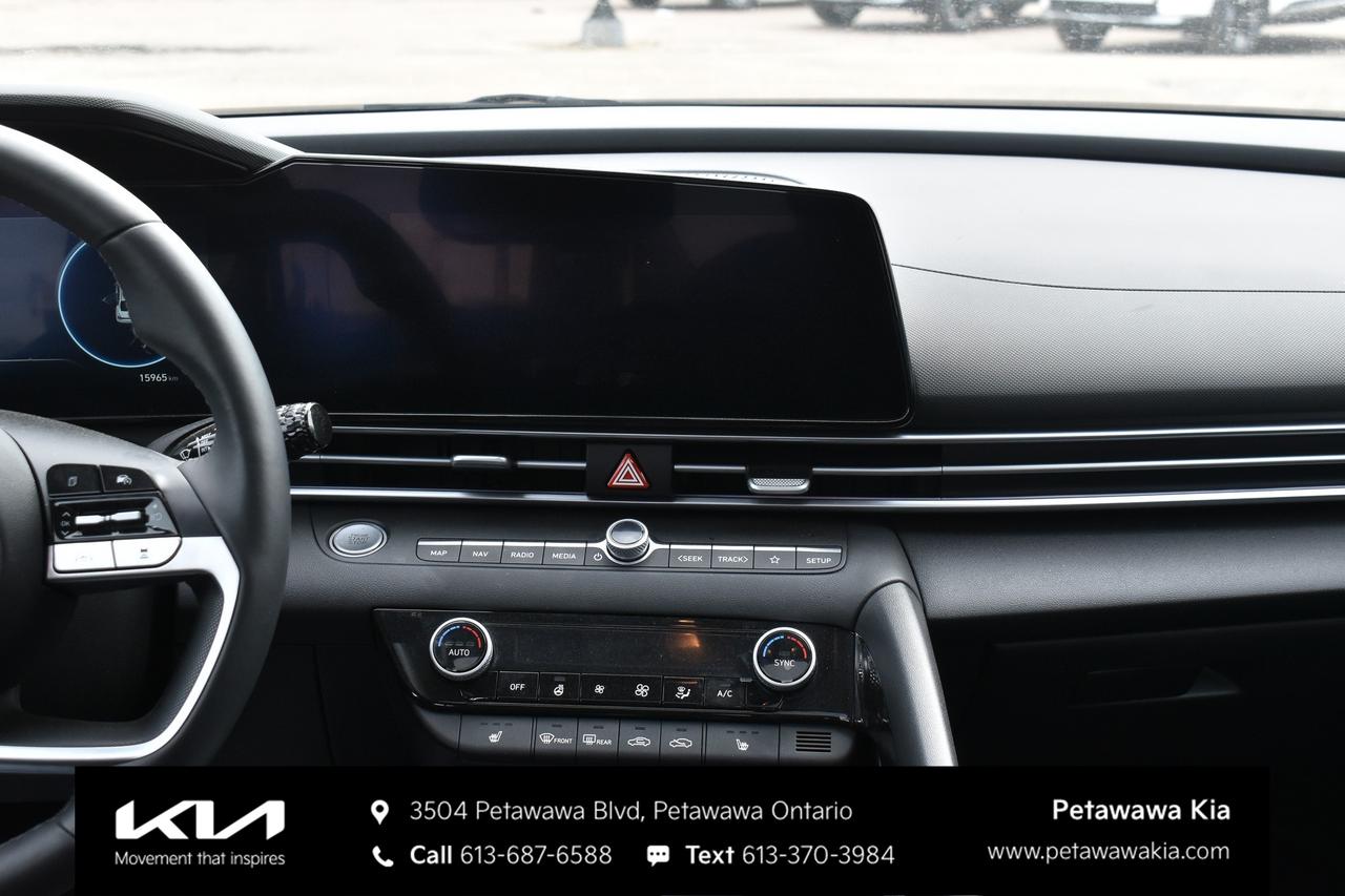 2025 Hyundai Elantra Luxury 4dr Sedan Photo
