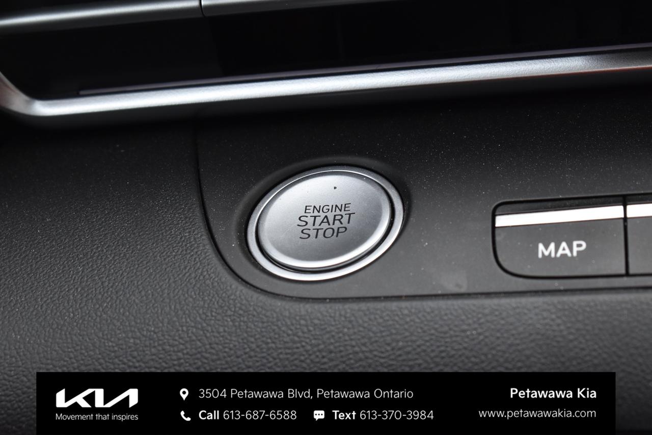 2025 Hyundai Elantra Luxury 4dr Sedan Photo