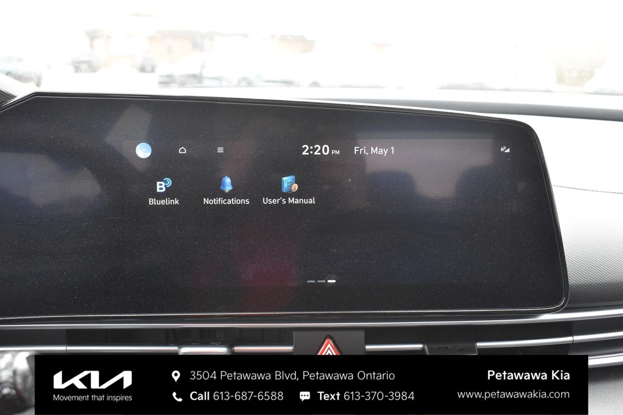 2025 Hyundai Elantra Luxury 4dr Sedan Photo