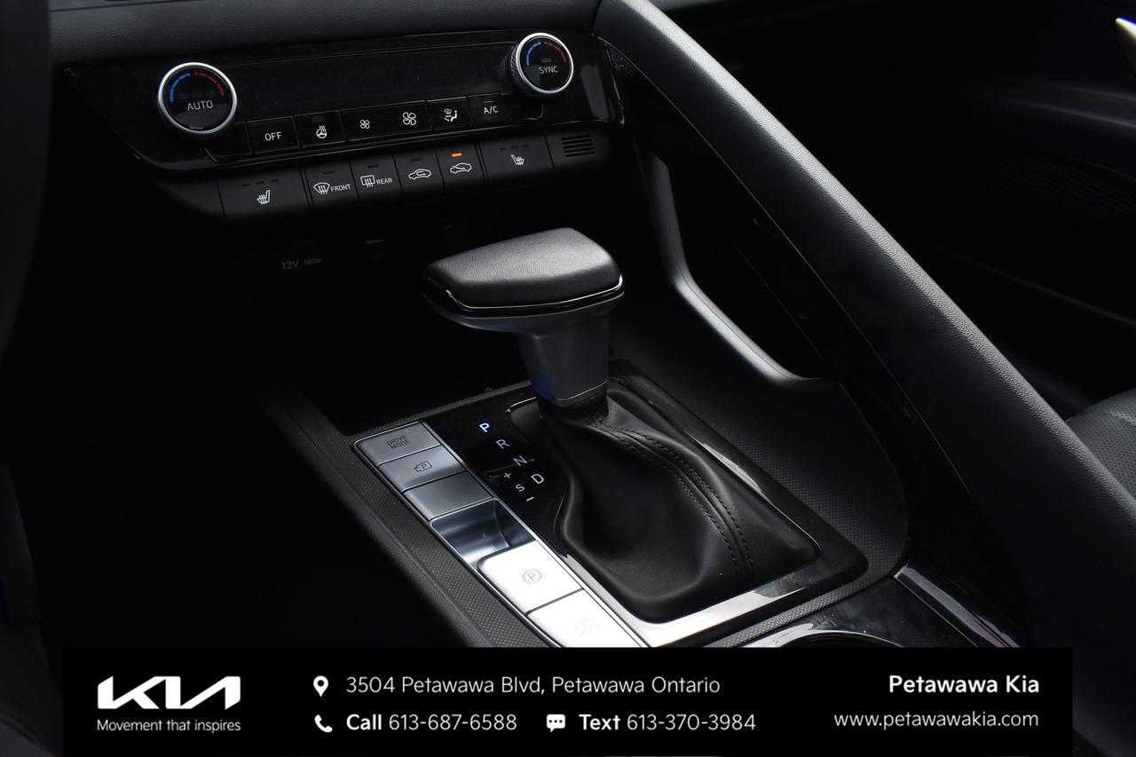 2025 Hyundai Elantra Luxury 4dr Sedan Photo
