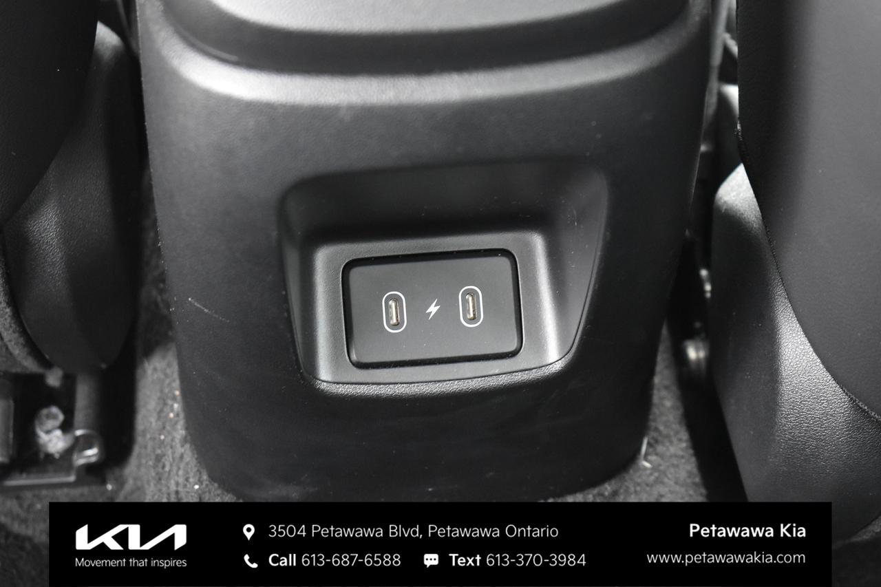 2025 Hyundai Elantra Luxury 4dr Sedan Photo
