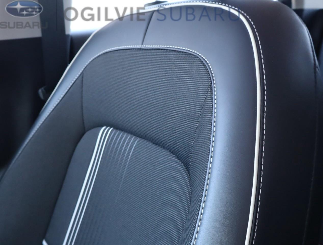 2023 Hyundai Venue Ultimate w/Black Interior 4dr Front-Wheel Drive Photo