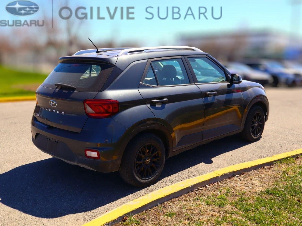 2023 Hyundai Venue Ultimate w/Black Interior 4dr Front-Wheel Drive Photo