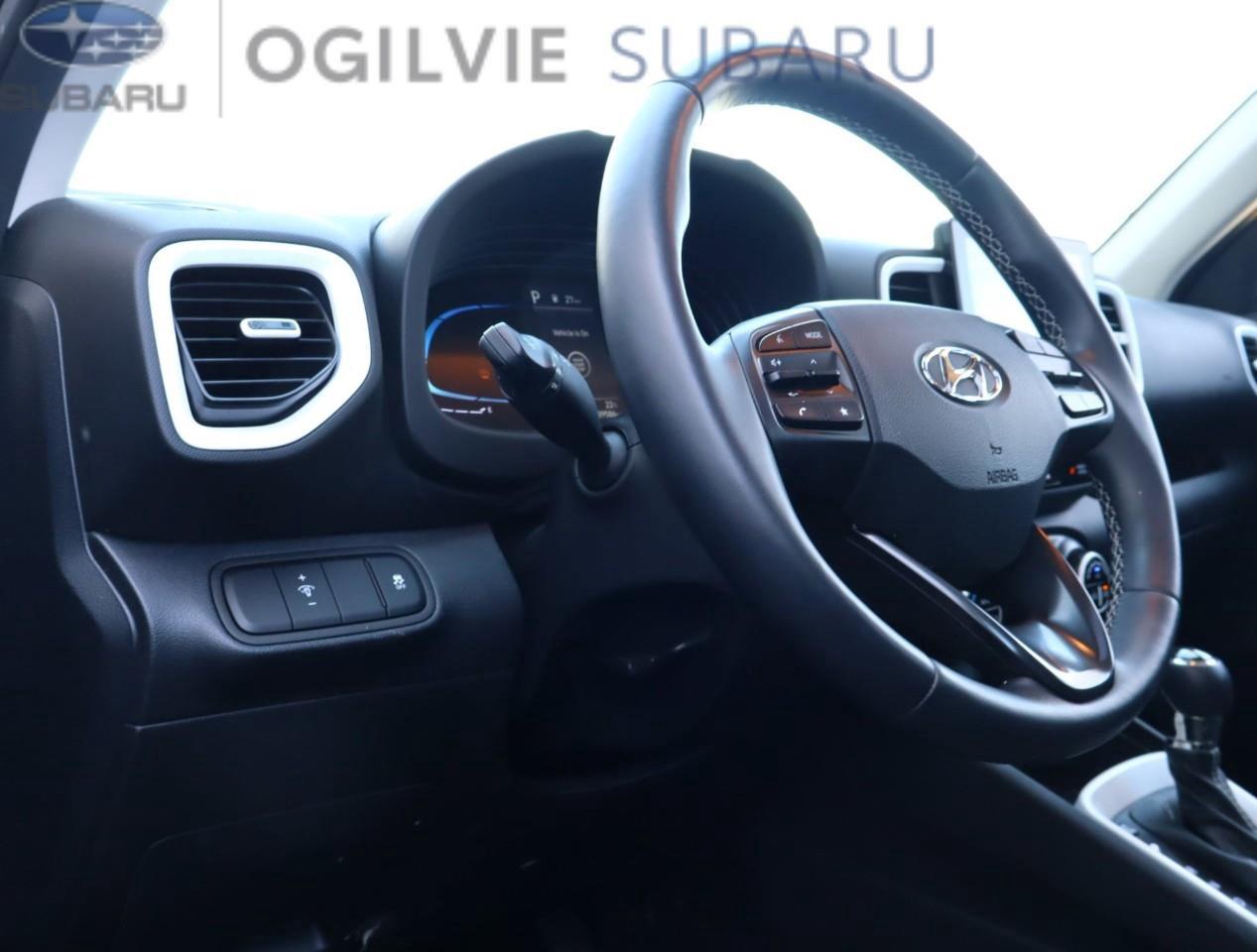 2023 Hyundai Venue Ultimate w/Black Interior 4dr Front-Wheel Drive Photo