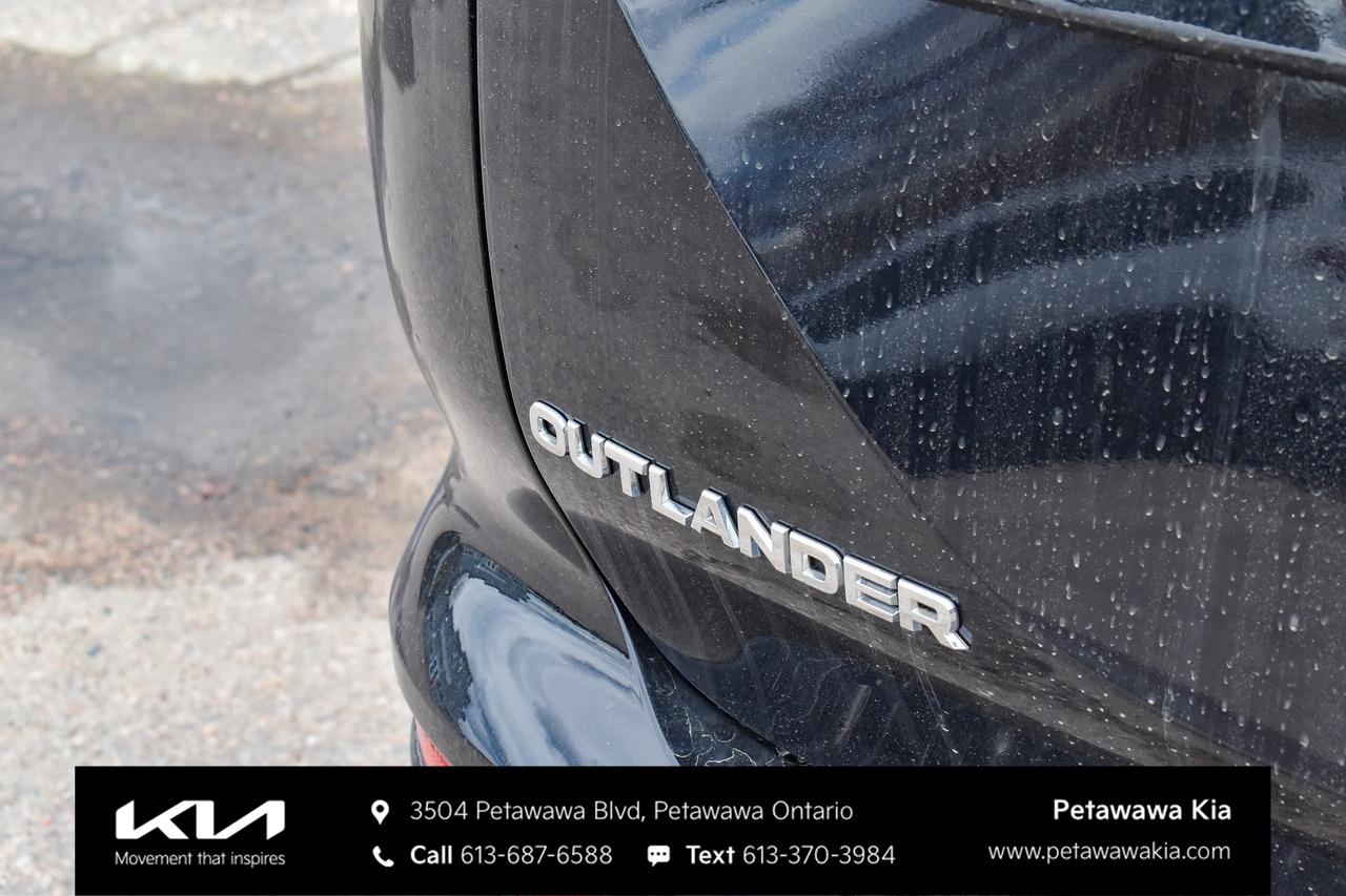 2022 Mitsubishi Outlander ES 4dr S-AWC Photo