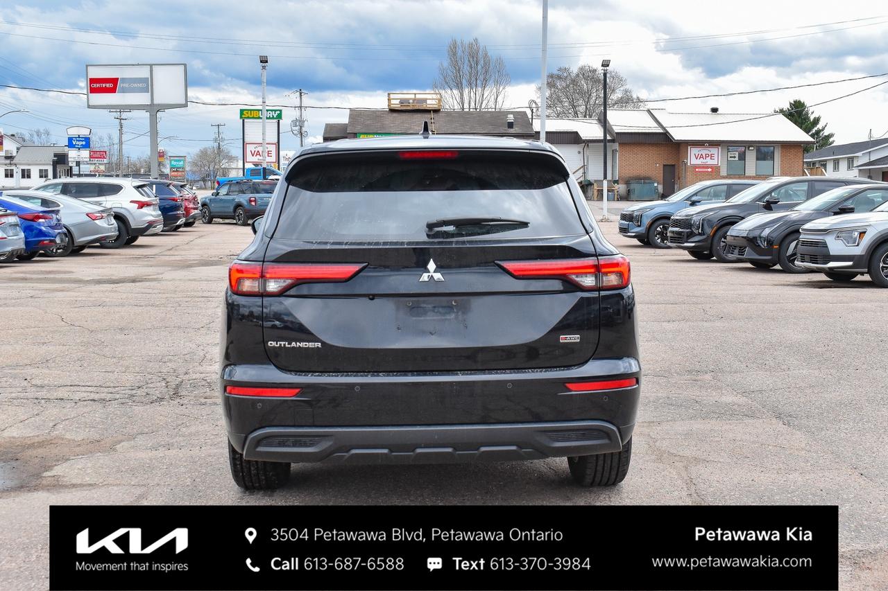 2022 Mitsubishi Outlander ES 4dr S-AWC Photo